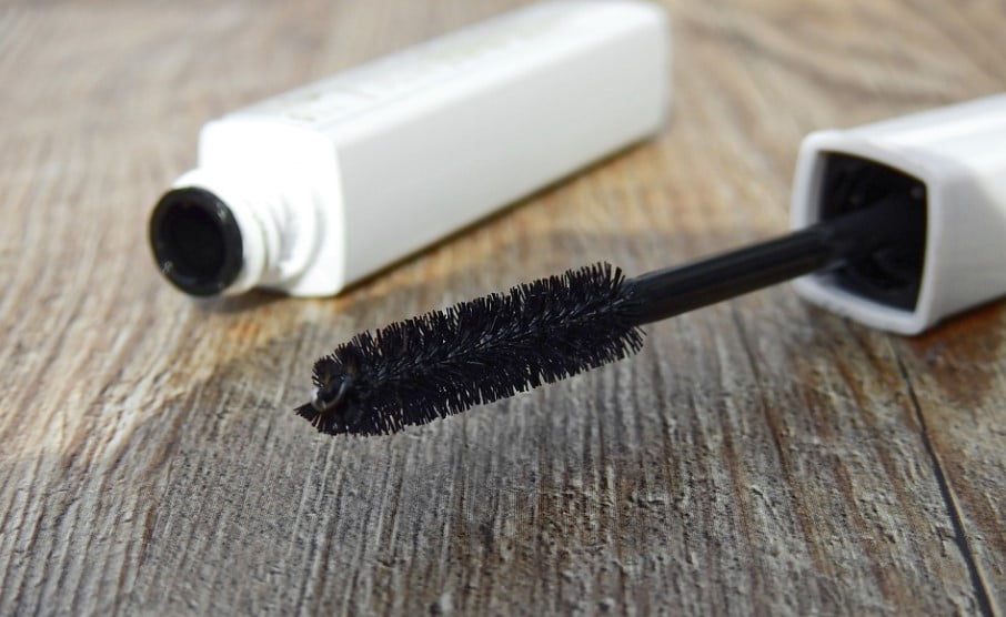 Cruelty-free mascara